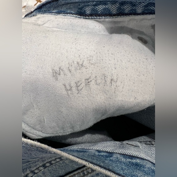 L.L. Bean Men’s Relaxed Fit Jeans Light Wash Blue  Denim Straight Leg Size 38x34 - Picture 8 of 8